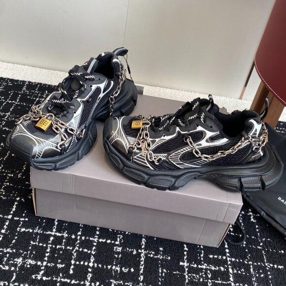 Balenciaga Men's Trainers - Picture 2 of 5